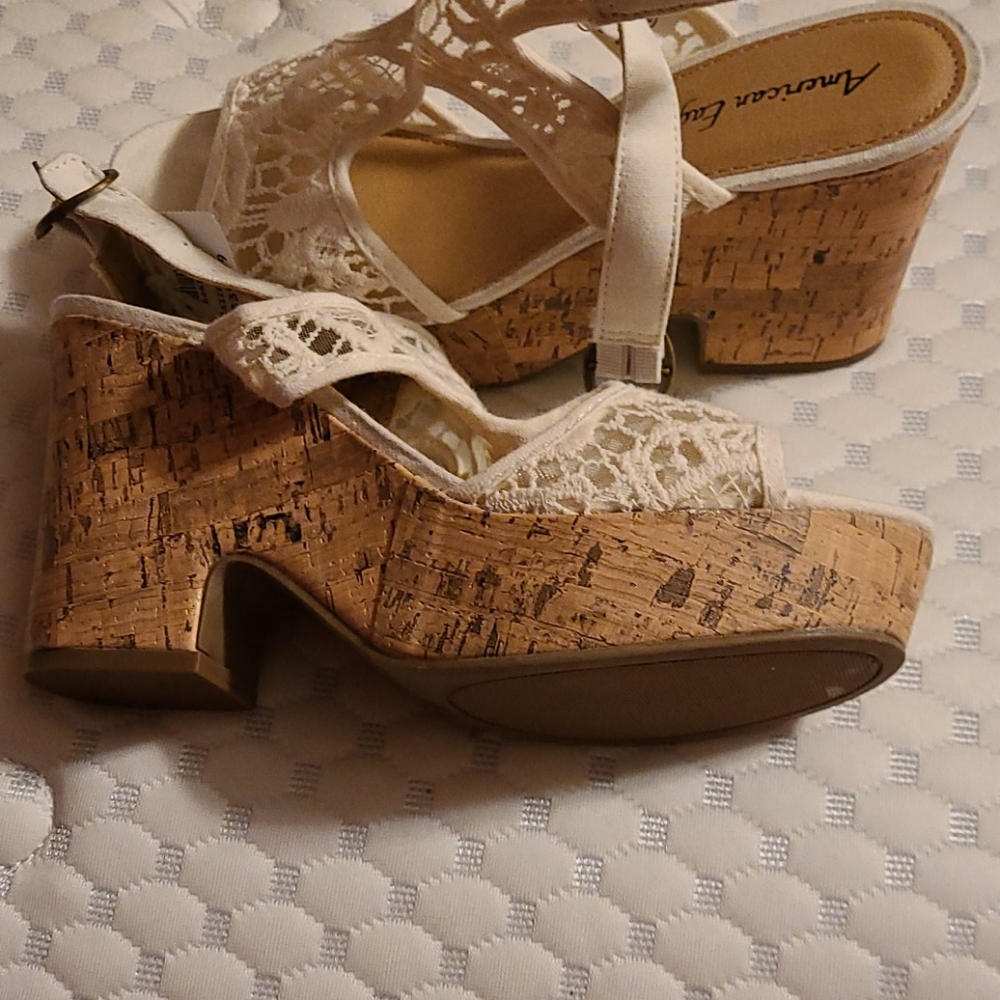Shoes - Picture 2 of 4
